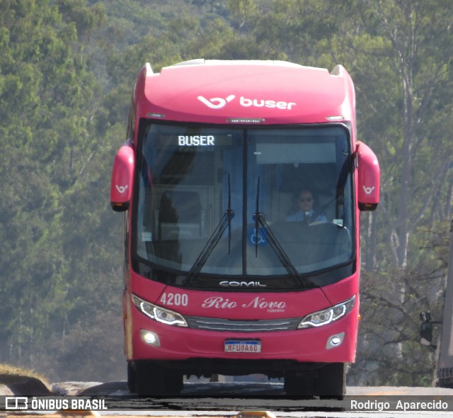 Rio Novo Turismo 4200 na cidade de Conselheiro Lafaiete, Minas Gerais, Brasil, por Rodrigo  Aparecido. Número da foto: #9098620.