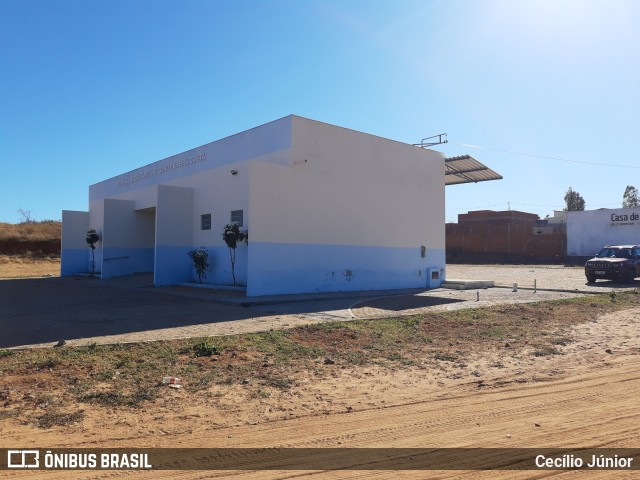 Terminais Rodoviários e Urbanos Terminal Rodoviário de Pindaí na cidade de Pindaí, Bahia, Brasil, por Cecílio Júnior. ID da foto: 9102111.