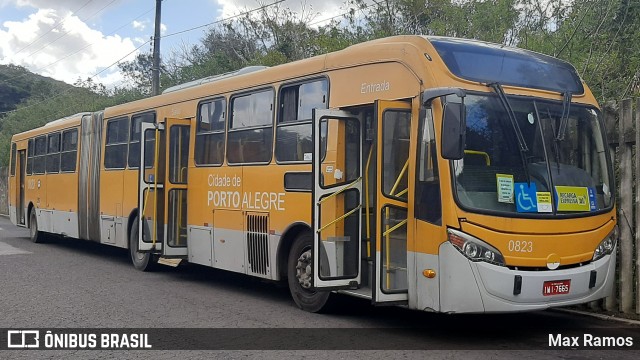 Companhia Carris Porto-Alegrense 0823 na cidade de Porto Alegre, Rio Grande do Sul, Brasil, por Max Ramos. Número da foto: #9102127.