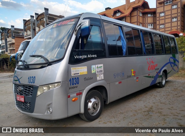 Zenas Turismo 1030 na cidade de Campos do Jordão, São Paulo, Brasil, por Vicente de Paulo Alves. Número da foto: #9101007.