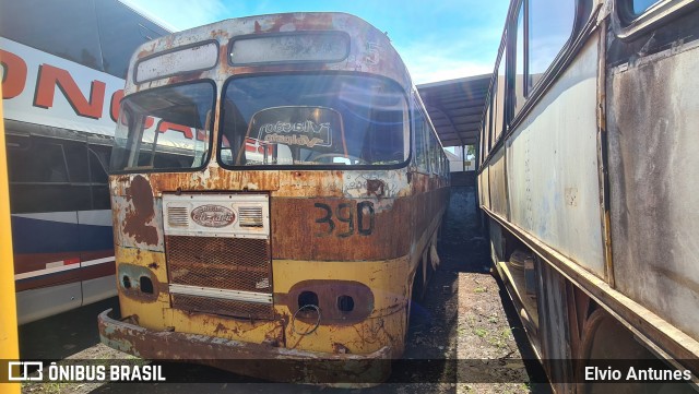 Viação Volpato 390 na cidade de Marialva, Paraná, Brasil, por Elvio Antunes. ID da foto: 9103722.