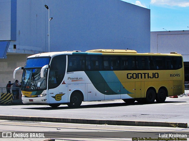 Empresa Gontijo de Transportes 16045 na cidade de Rio de Janeiro, Rio de Janeiro, Brasil, por Luiz Krolman. ID da foto: 9104872.