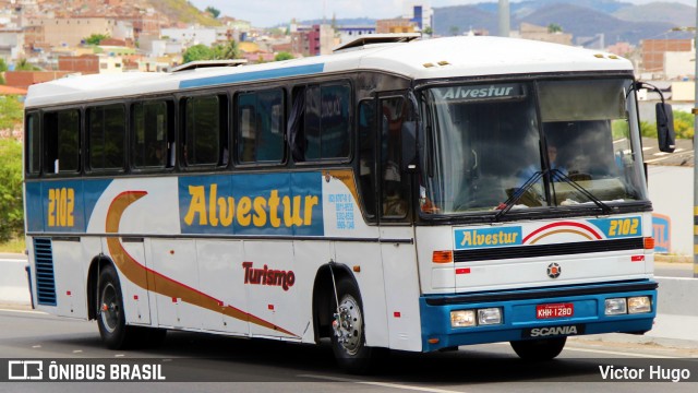 Alvestur Turismo 2102 na cidade de Caruaru, Pernambuco, Brasil, por Victor Hugo. ID da foto: 9108448.