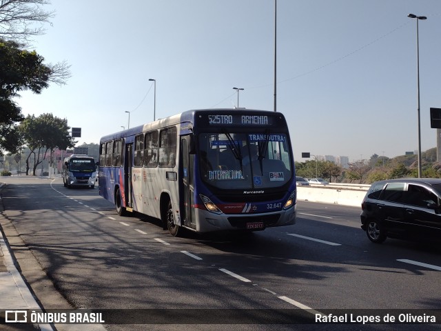 Viação Transdutra 32.647 na cidade de São Paulo, São Paulo, Brasil, por Rafael Lopes de Oliveira. Número da foto: #9109574.