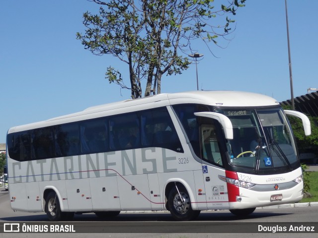 Auto Viação Catarinense 3226 na cidade de Florianópolis, Santa Catarina, Brasil, por Douglas Andrez. Número da foto: #9108464.