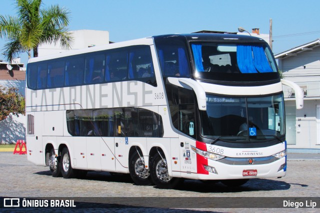 Auto Viação Catarinense 3608 na cidade de Balneário Camboriú, Santa Catarina, Brasil, por Diego Lip. Número da foto: #9113162.