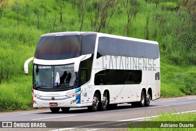 Auto Viação Catarinense 3735 na cidade de Três Rios, Rio de Janeiro, Brasil, por Adriano Duarte. ID da foto: 9113144.