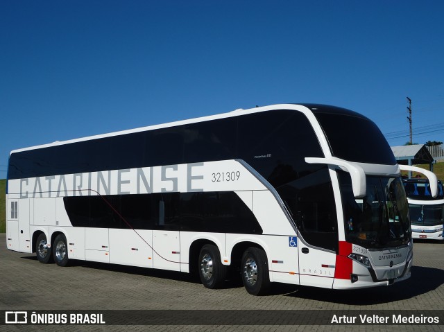 Auto Viação Catarinense 321309 na cidade de Florianópolis, Santa Catarina, Brasil, por Artur Velter Medeiros. ID da foto: 9121211.