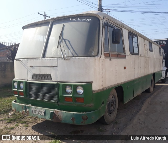 Motorhomes 9217 na cidade de Pelotas, Rio Grande do Sul, Brasil, por Luis Alfredo Knuth. ID da foto: 9120748.