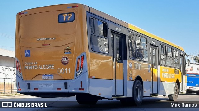 Companhia Carris Porto-Alegrense 0011 na cidade de Porto Alegre, Rio Grande do Sul, Brasil, por Max Ramos. Número da foto: #9121265.