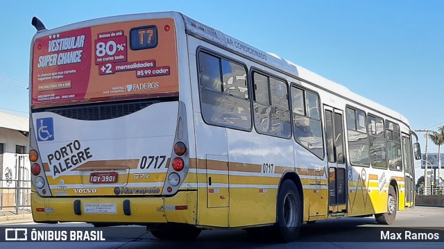 Companhia Carris Porto-Alegrense 0717 na cidade de Porto Alegre, Rio Grande do Sul, Brasil, por Max Ramos. Número da foto: #9123267.