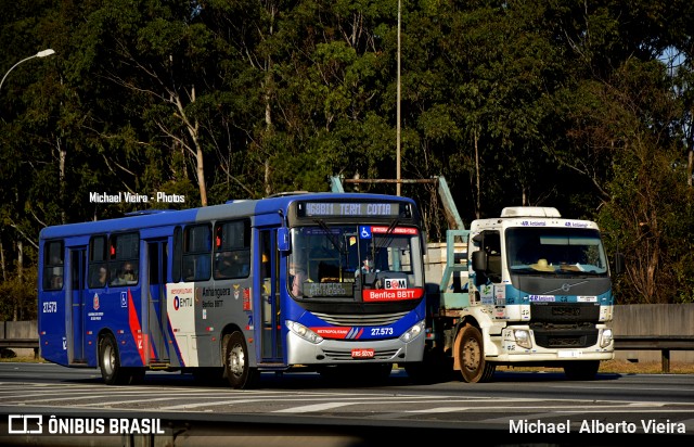 BBTT - Benfica Barueri Transporte e Turismo 27.573 na cidade de Barueri, São Paulo, Brasil, por Michael  Alberto Vieira. ID da foto: 9122339.