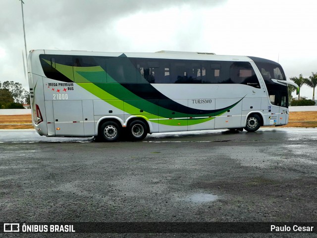 Ônibus Particulares 21000 na cidade de Coroados, São Paulo, Brasil, por Paulo Cesar. ID da foto: 9123950.