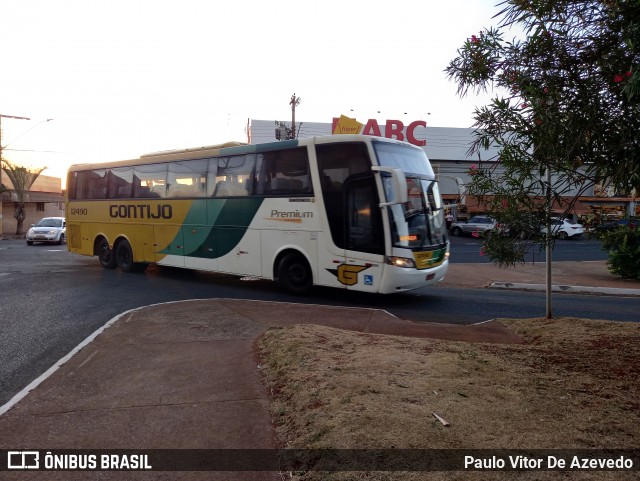 Empresa Gontijo de Transportes 12490 na cidade de Uberaba, Minas Gerais, Brasil, por Paulo Vitor De Azevedo. ID da foto: 9126616.