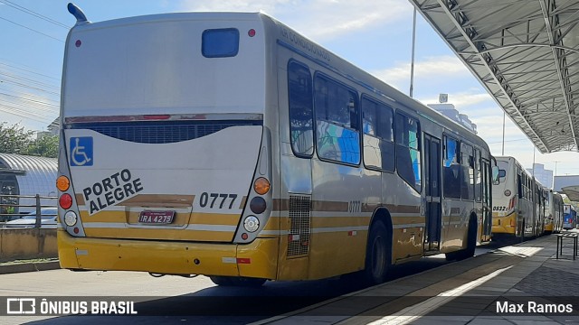 Companhia Carris Porto-Alegrense 0777 na cidade de Porto Alegre, Rio Grande do Sul, Brasil, por Max Ramos. Número da foto: #9048982.