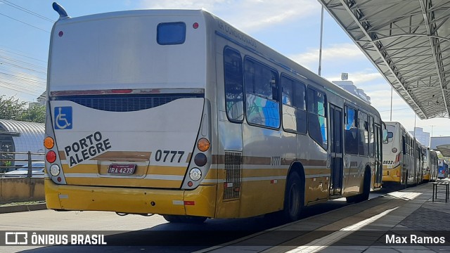 Companhia Carris Porto-Alegrense 0777 na cidade de Porto Alegre, Rio Grande do Sul, Brasil, por Max Ramos. ID da foto: 9048982.