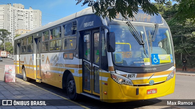 Companhia Carris Porto-Alegrense 0871 na cidade de Porto Alegre, Rio Grande do Sul, Brasil, por Max Ramos. Número da foto: #9048989.