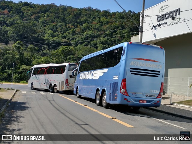 Viação Águia Branca 32330 na cidade de Juiz de Fora, Minas Gerais, Brasil, por Luiz Carlos Rosa. Número da foto: #9049739.