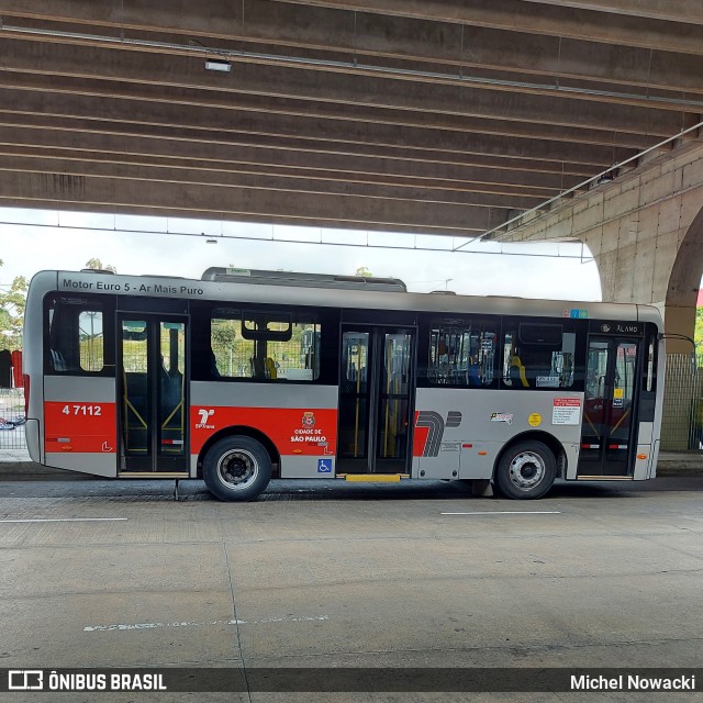Pêssego Transportes 4 7112 na cidade de São Paulo, São Paulo, Brasil, por Michel Nowacki. Número da foto: #9052825.
