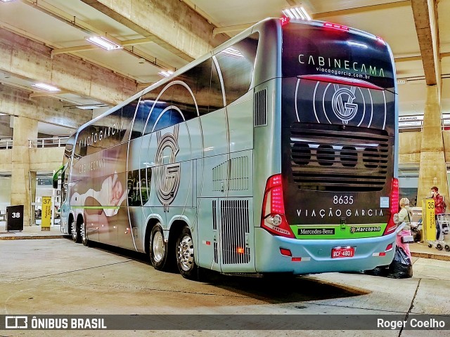 Viação Garcia 8635 na cidade de Curitiba, Paraná, Brasil, por Roger Coelho. Número da foto: #9057452.