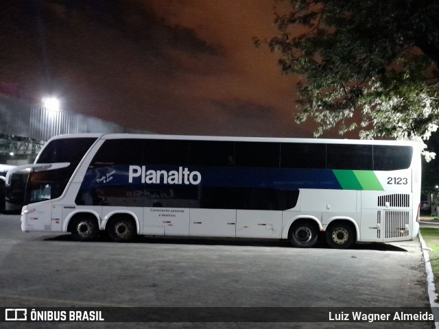 Planalto Transportes 2123 na cidade de Porto Alegre, Rio Grande do Sul, Brasil, por Luiz Wagner Almeida. Número da foto: #9060578.