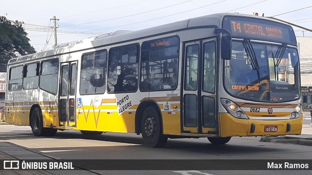 Companhia Carris Porto-Alegrense 0682 na cidade de Porto Alegre, Rio Grande do Sul, Brasil, por Max Ramos. Número da foto: #9063155.