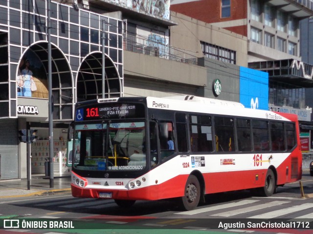 T Larrazabal 1224 na cidade de Ciudad Autónoma de Buenos Aires, Argentina, por Agustin SanCristobal1712. ID da foto: 9133727.