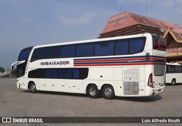 Expresso Embaixador 428 na cidade de Pelotas, Rio Grande do Sul, Brasil, por Luis Alfredo Knuth. ID da foto: 9133626.