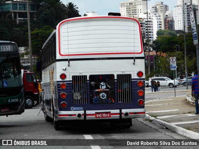 Ônibus Particulares 7012 na cidade de São Paulo, São Paulo, Brasil, por David Roberto Silva Dos Santos. Número da foto: #9160383.