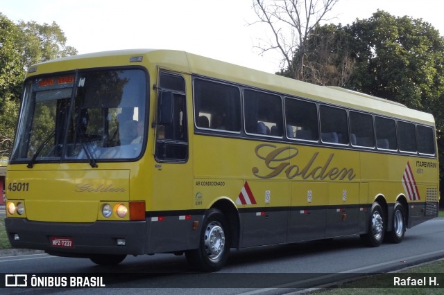 Viação Itapemirim 45011 na cidade de Barra do Piraí, Rio de Janeiro, Brasil, por Rafael H.. ID da foto: 9166903.