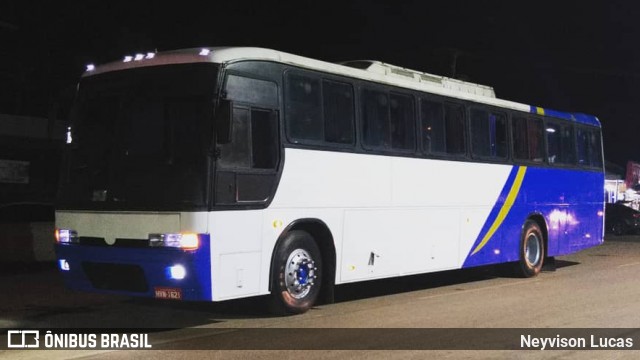 Ônibus Particulares HVN-1621 na cidade de Salinópolis, Pará, Brasil, por Neyvison Lucas. Número da foto: #9172953.