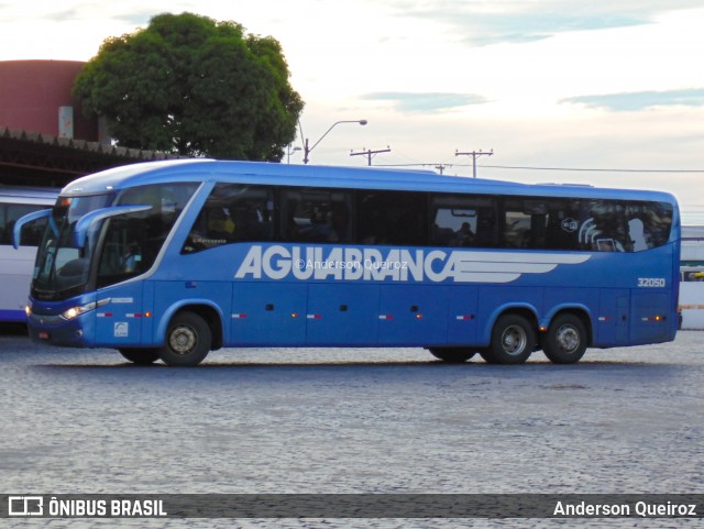 Viação Águia Branca 32050 na cidade de Vitória da Conquista, Bahia, Brasil, por Anderson Queiroz. Número da foto: #9177998.
