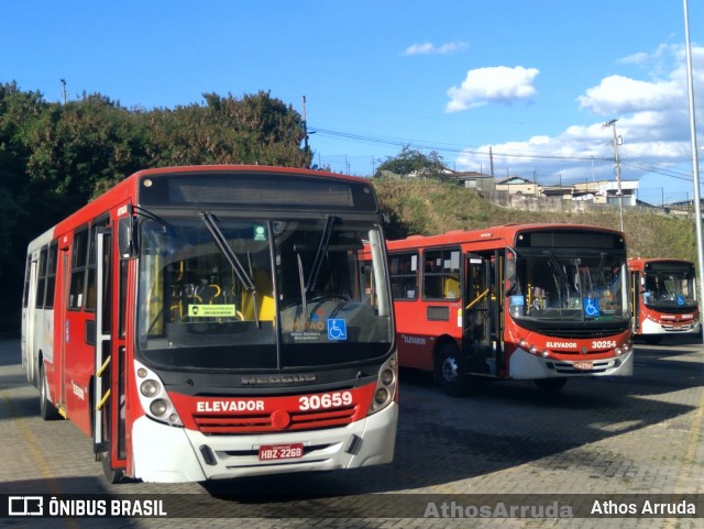 Expresso Luziense > Territorial Com. Part. e Empreendimentos 30659 na cidade de Belo Horizonte, Minas Gerais, Brasil, por Athos Arruda. Número da foto: #9181671.