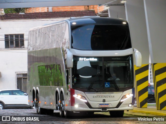 Auto Viação Catarinense 321301 na cidade de Joinville, Santa Catarina, Brasil, por Vinicius Petris. Número da foto: #9181827.