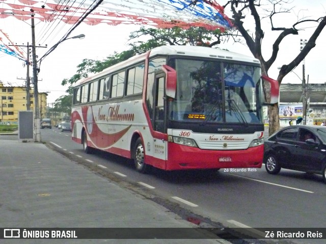 Novo Millenium Turismo 300 na cidade de Rio de Janeiro, Rio de Janeiro, Brasil, por Zé Ricardo Reis. Número da foto: #9180401.