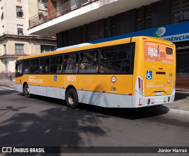 Companhia Carris Porto-Alegrense 0031 na cidade de Porto Alegre, Rio Grande do Sul, Brasil, por Júnior Harras. Número da foto: #9183126.