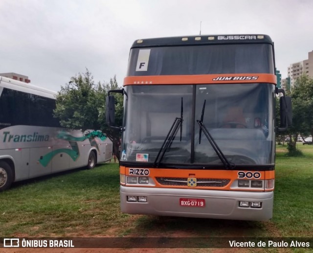 Rizzo Locadora 900 na cidade de Olímpia, São Paulo, Brasil, por Vicente de Paulo Alves. Número da foto: #9187378.