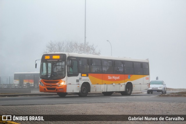 Viação São Miguel 1308 na cidade de Resende, Rio de Janeiro, Brasil, por Gabriel Nunes de Carvalho. Número da foto: #9188355.