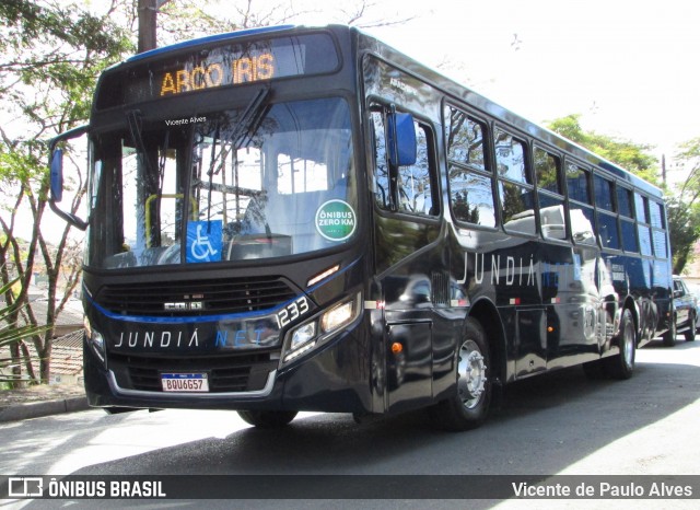 Jundiá Transportadora Turistica 1233 na cidade de Mairinque, São Paulo, Brasil, por Vicente de Paulo Alves. ID da foto: 9134383.