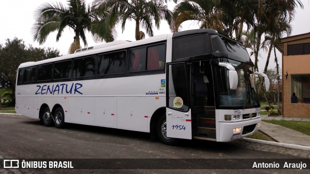 Zenatur Turismo 1954 na cidade de Matinhos, Paraná, Brasil, por Antonio  Araujo. ID da foto: 9134753.