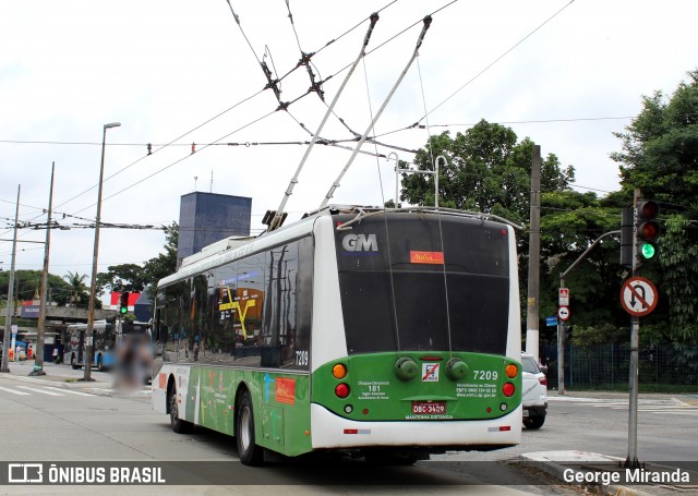 Metra - Sistema Metropolitano de Transporte 7209 na cidade de São Paulo, São Paulo, Brasil, por George Miranda. Número da foto: #9190005.