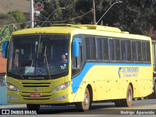 Ônibus Particulares 3825 na cidade de Conselheiro Lafaiete, Minas Gerais, Brasil, por Rodrigo  Aparecido. ID da foto: 9192296.