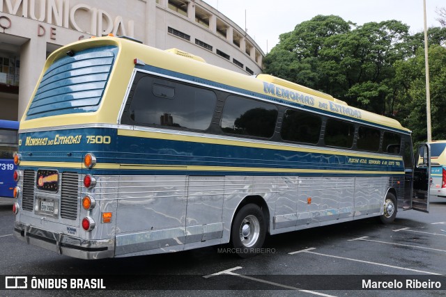 Ônibus Particulares 7500 na cidade de São Paulo, São Paulo, Brasil, por Marcelo Ribeiro. Número da foto: #9194150.