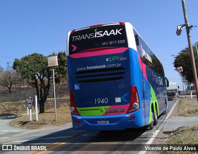 Trans Isaak Turismo 1940 na cidade de Itaúna, Minas Gerais, Brasil, por Vicente de Paulo Alves. Número da foto: #9200157.