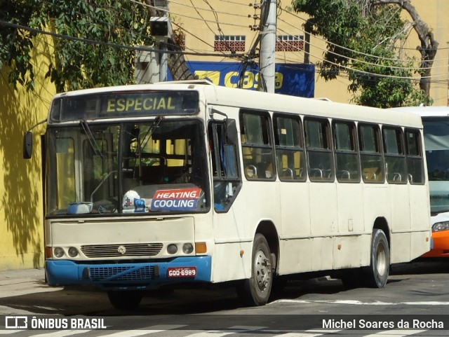 Ônibus Particulares 6989 na cidade de Rio de Janeiro, Rio de Janeiro, Brasil, por Michel Soares da Rocha. Número da foto: #9207584.