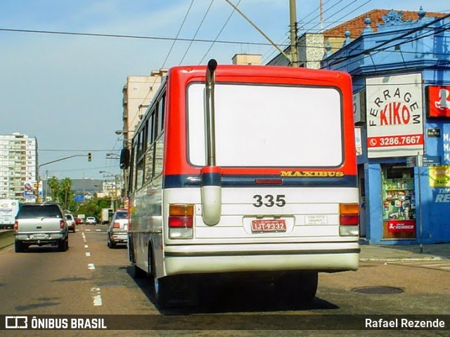 ATL - Associação dos Transportadores de Passageiros por Lotação 335 na cidade de Porto Alegre, Rio Grande do Sul, Brasil, por Rafael Rezende. Número da foto: #9206027.