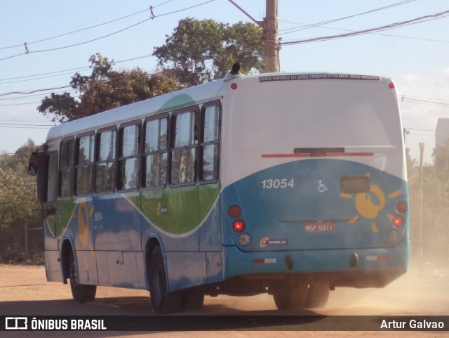 Vereda Transporte Ltda. 13054 na cidade de Vila Velha, Espírito Santo, Brasil, por Artur Galvao. Número da foto: #9212504.