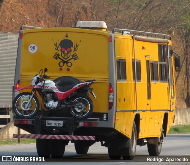 Motorhomes 00 na cidade de Carmópolis de Minas, Minas Gerais, Brasil, por Rodrigo  Aparecido. Número da foto: #9213752.