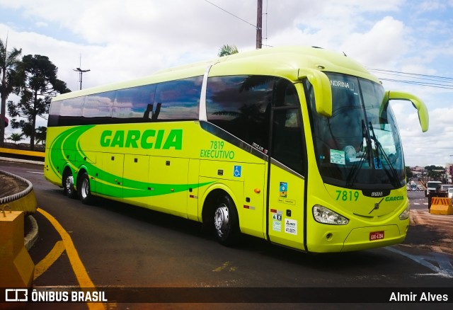 Viação Garcia 7819 na cidade de Londrina, Paraná, Brasil, por Almir Alves. ID da foto: 9218014.