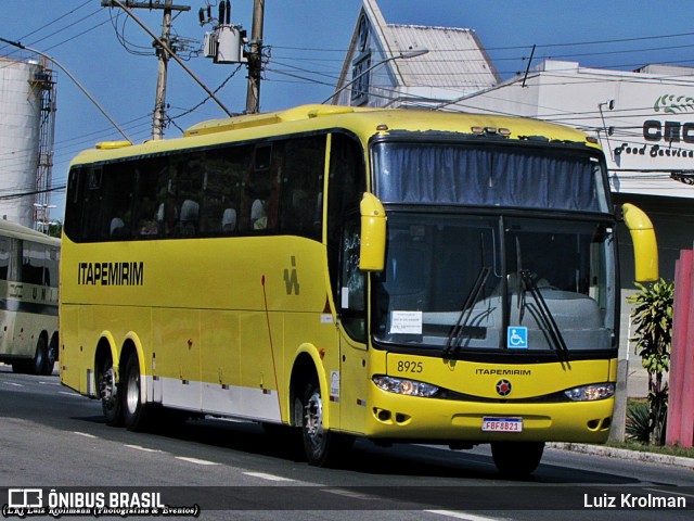 Viação Itapemirim 8925 na cidade de Juiz de Fora, Minas Gerais, Brasil, por Luiz Krolman. ID da foto: 9218843.